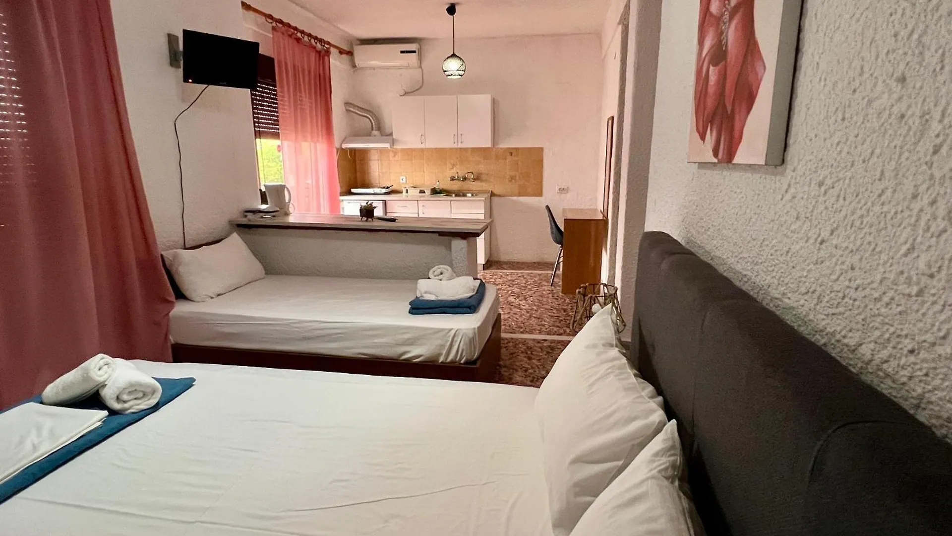Pelekan Rooms And Apartments Athina 33 Pefkochori Hotel